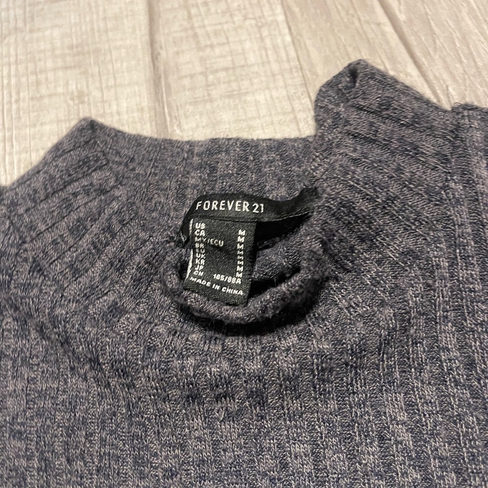 Crop top sweater